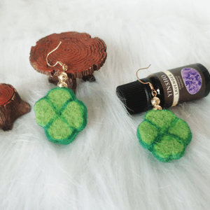 Clover Earrings Felting Kit - Simple  walking diffuser kit